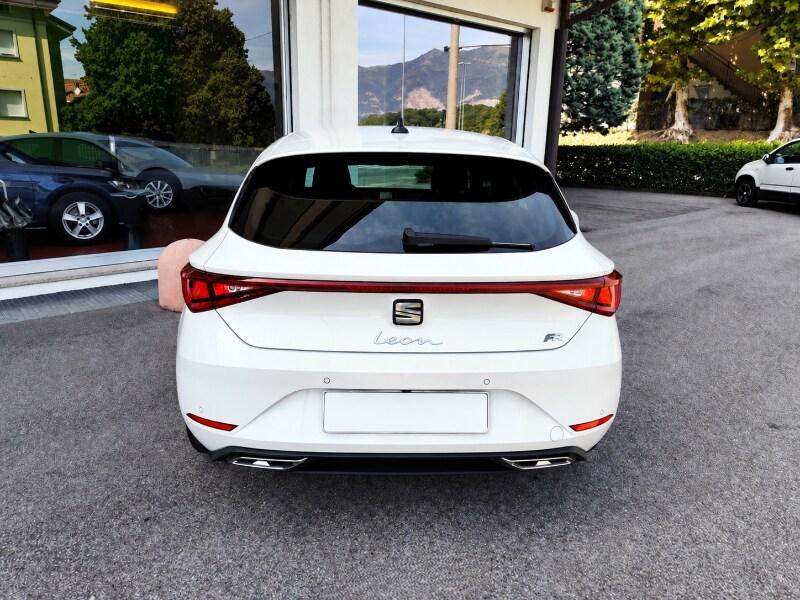 SEAT Leon 4ª serie Leon 1.5 eTSI 150 CV DSG FR