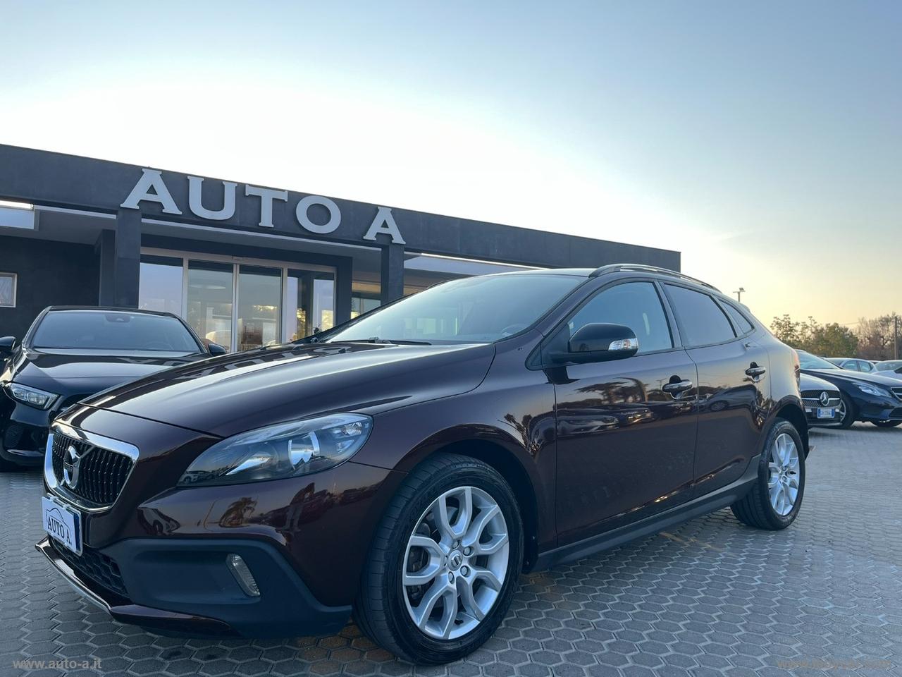 VOLVO V40 D2 Geartronic CROSS COUTRY