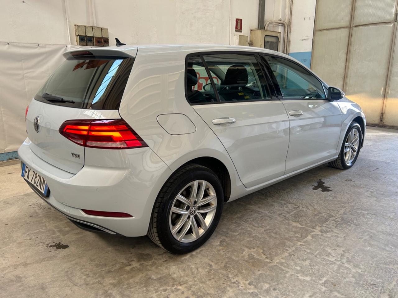 Volkswagen Golf 1.0 TSI 110 CV 5p. Business BlueMotion Technology