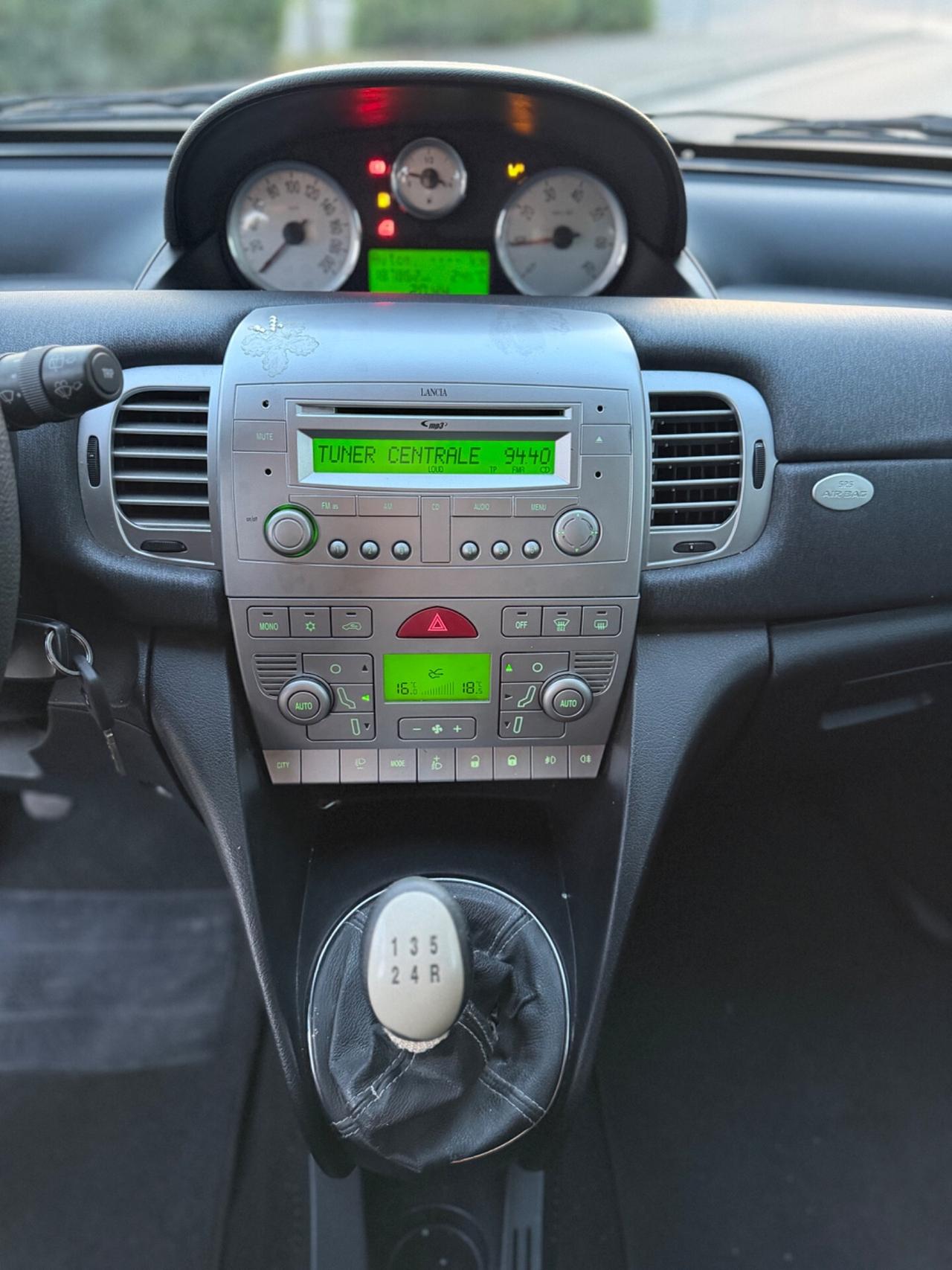 Lancia Ypsilon 1.4 Oro Ecochic GPL