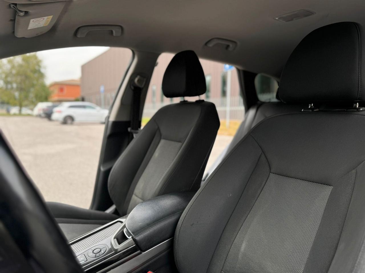 Hyundai i40 La macchina è perfetta di tutto..CELL 320 147 1147 WUATSAPP