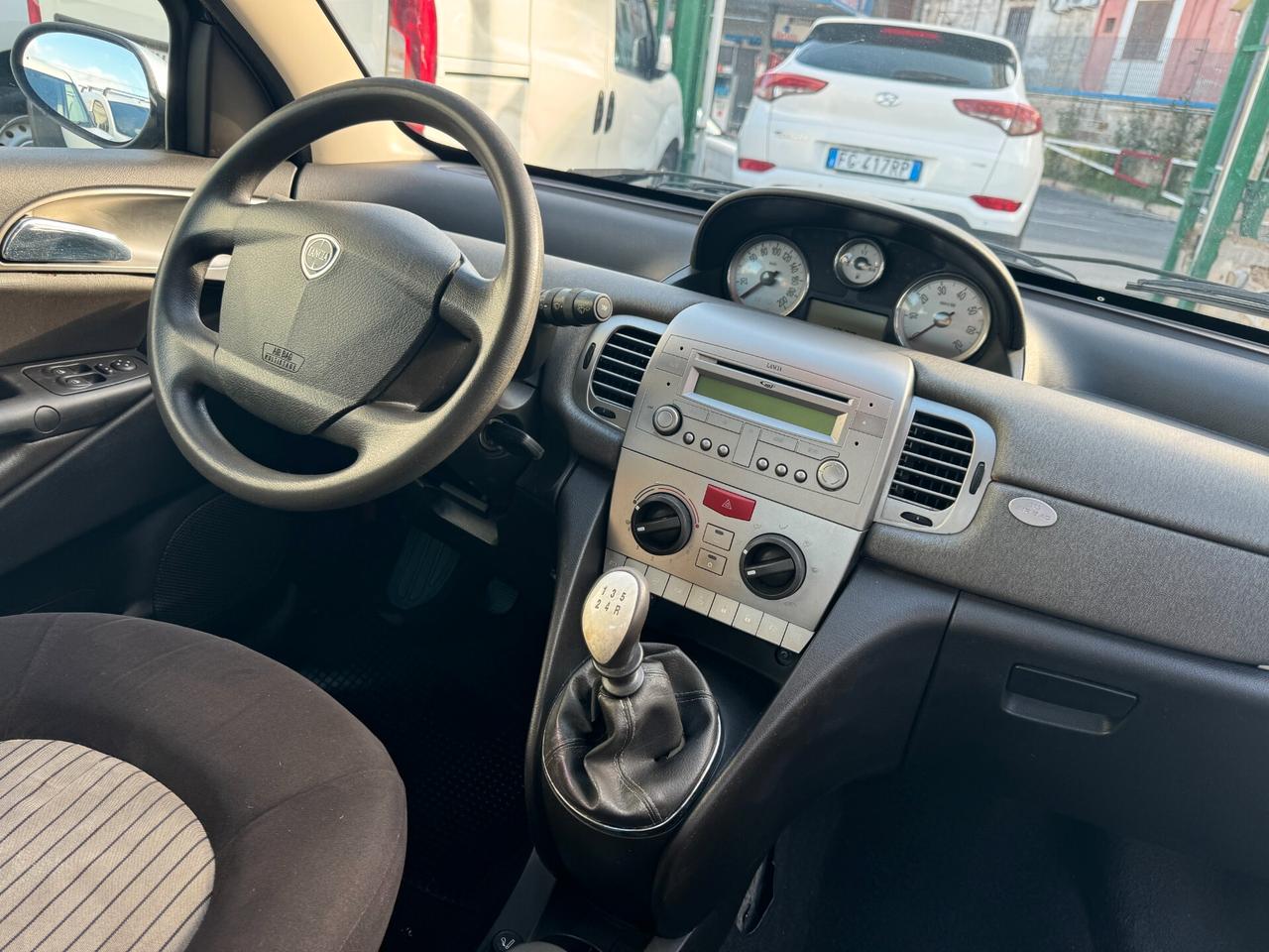 Lancia Ypsilon 1.2 Oro BICOLORE TAGLIANDATA E GARANTITA 12 MESI