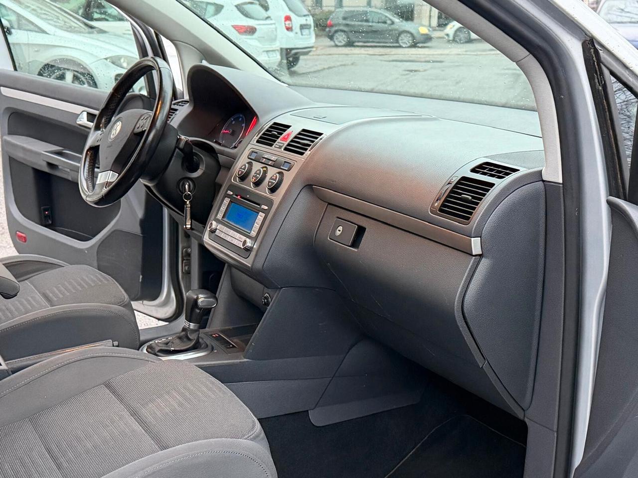 Volkswagen Touran 2.0 TDI DPF DSG Trendline