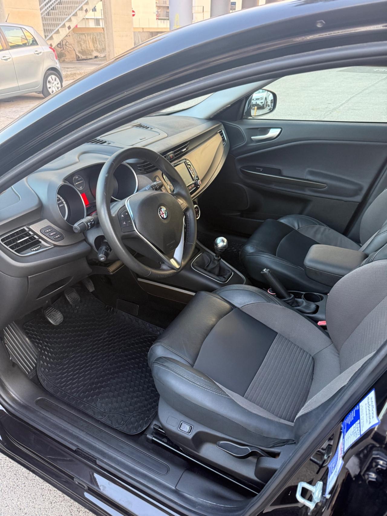 Alfa Romeo Giulietta 1.6 JTDm-2 120 CV Exclusive