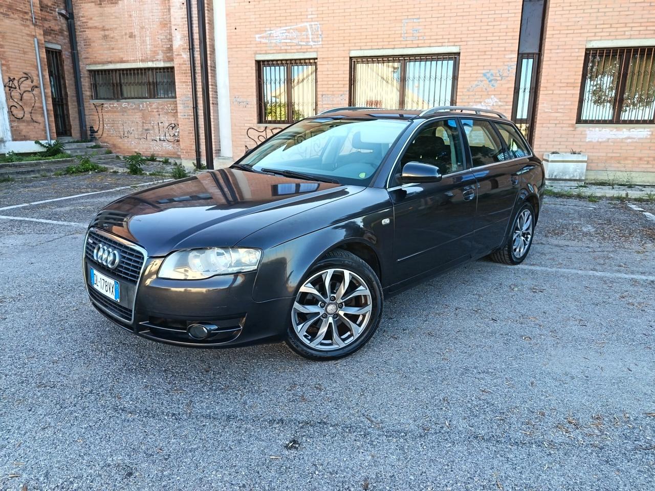 Audi A4 2.0 TDI AUTOMATICA NEOPATENT DISTRIBUZIONE APPENA FATTA