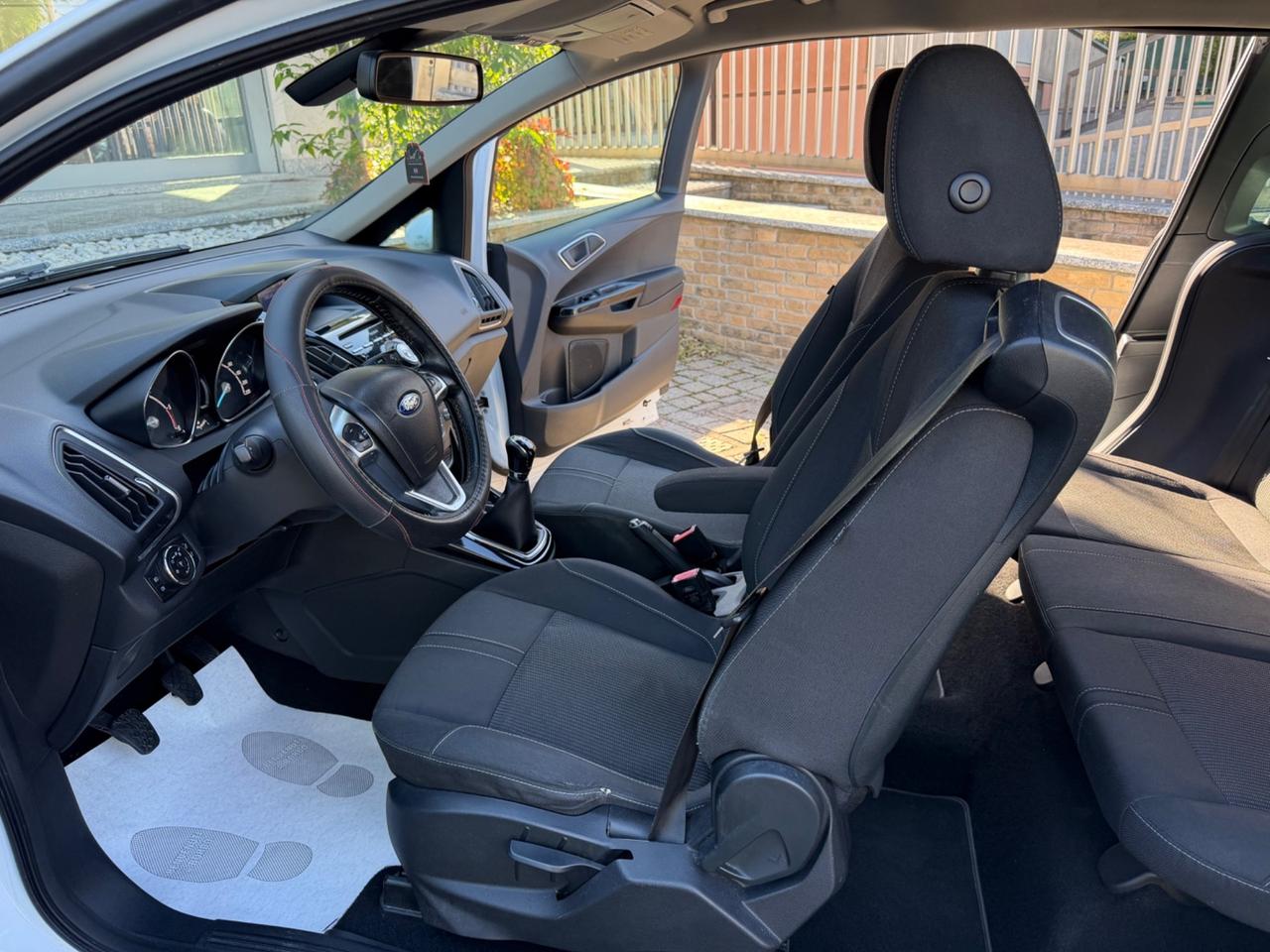 Ford B-Max 1.5 TDCi 75 CV Titanium