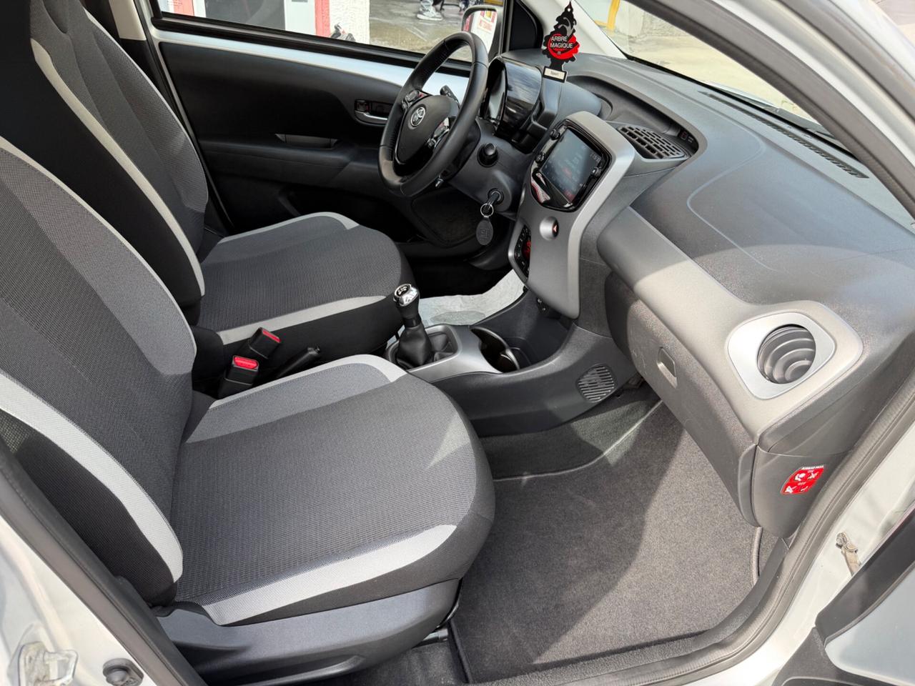 TOYOTA AYGO 1.0 NEOPATENTATI