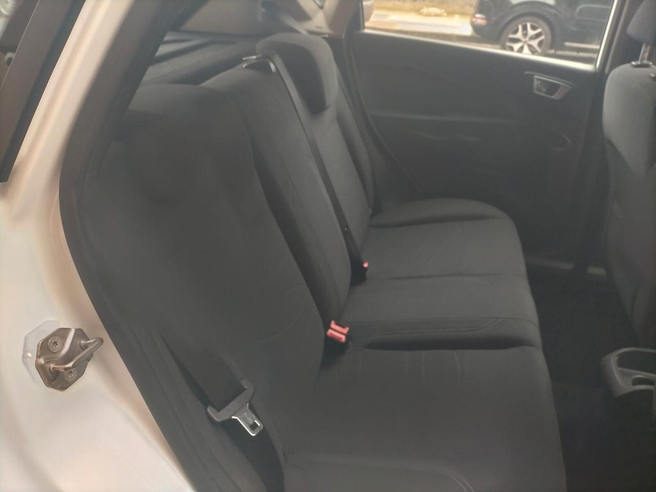 Ford Fiesta 1.5 TDCi 75CV 5 porte Business