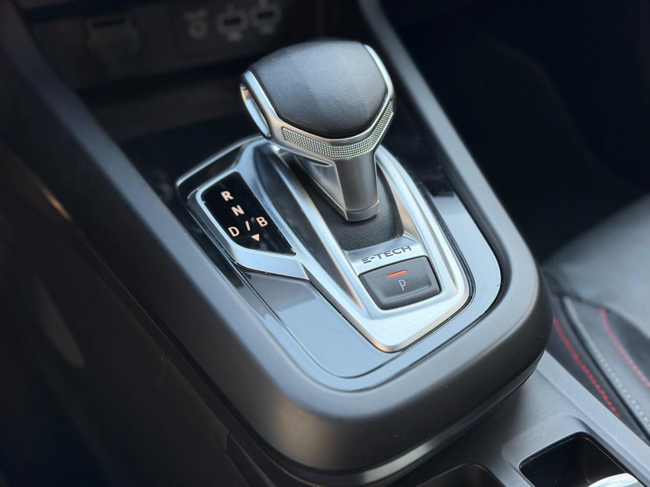 Renault Arkana Hybrid E-Tech 145 CV R.S. Line