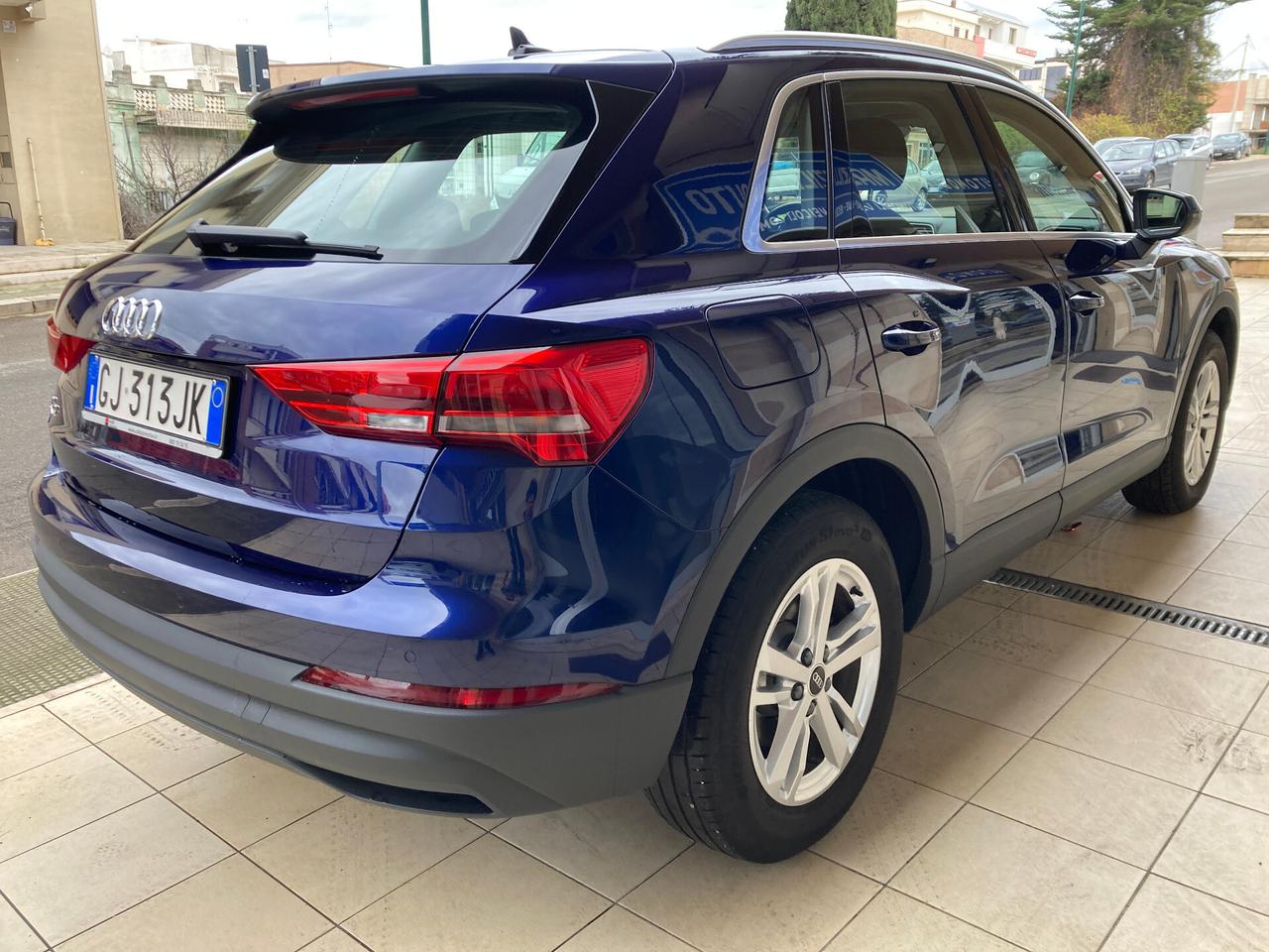 Audi Q3 35 TDI S tronic Business