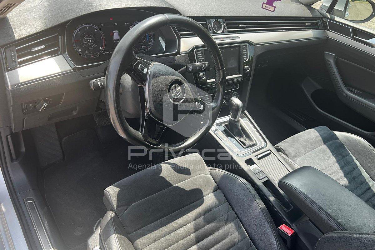 VOLKSWAGEN Passat Variant 2.0 TDI DSG Executive BlueMotion Tech.