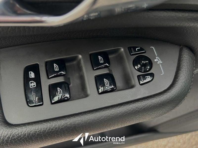 Volvo XC90 B5 235+14 CV AWD Automatica Mild Hybrid 7 Posti Business Plus