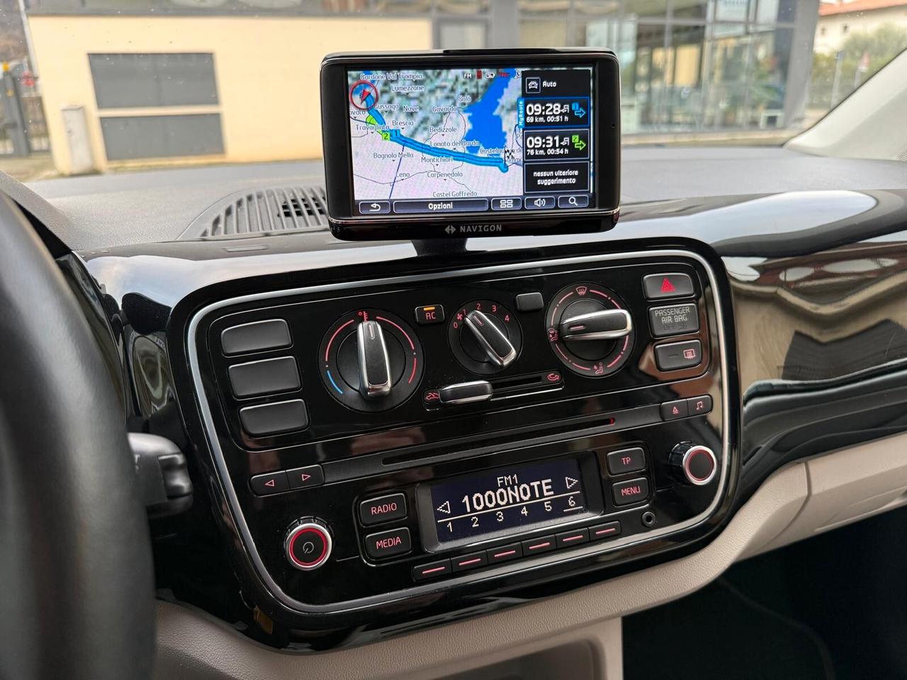 Volkswagen up! 1.0 75 CV 5p. high ***NAVIGATORE / OK NEOPATENTATI***