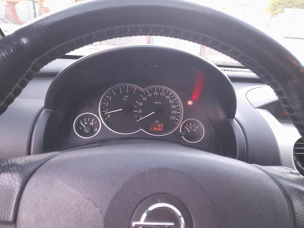 Opel Tigra TwinTop 1.4 16V Enjoy