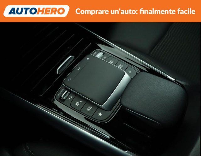 MERCEDES-BENZ GLA 180 Automatic Sport