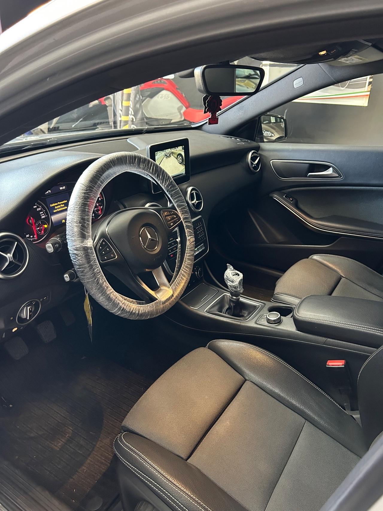 Mercedes-benz A 180 160 d Premium