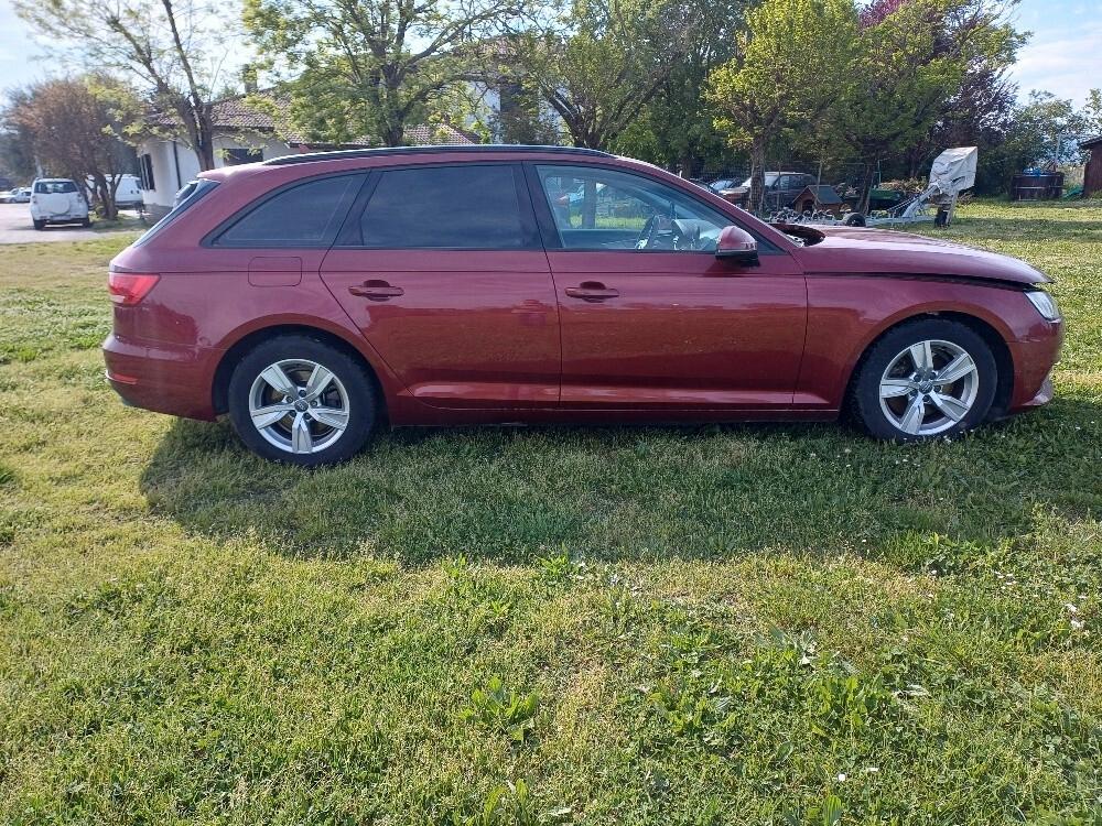 Audi A4 Avant 2.0 TDI 150 CV 2017 Incidentata
