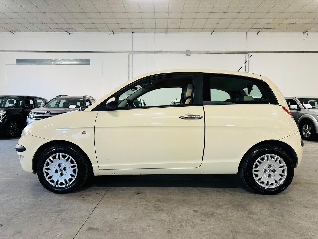 Lancia Ypsilon 1.2 Argento