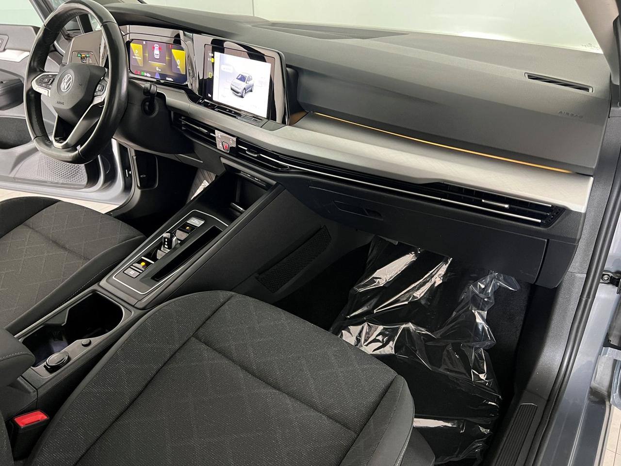 VOLKSWAGEN Golf VIII 2020 Golf 2.0 tdi Life 115cv dsg