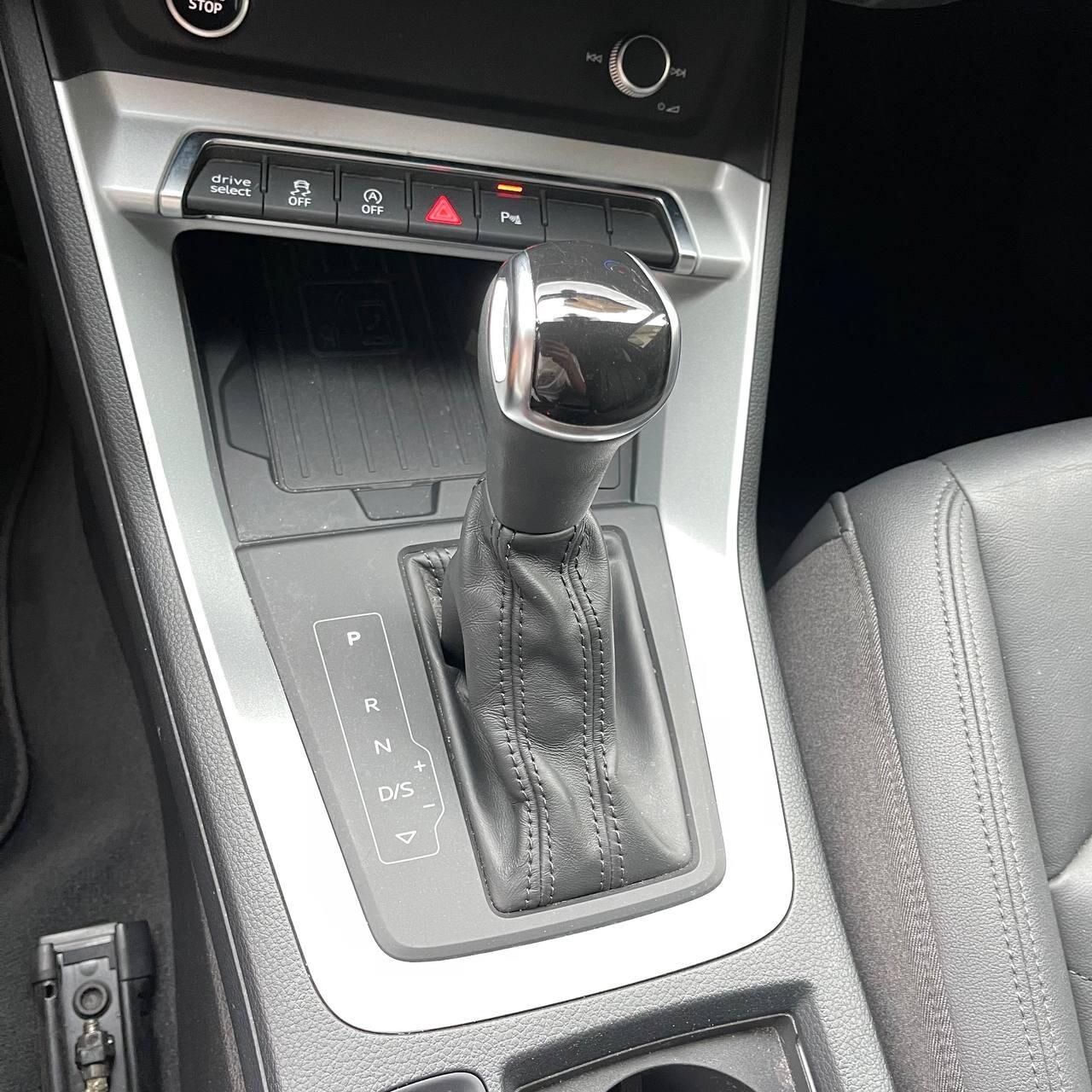 Audi Q3 35 TFSI Business Advanced
