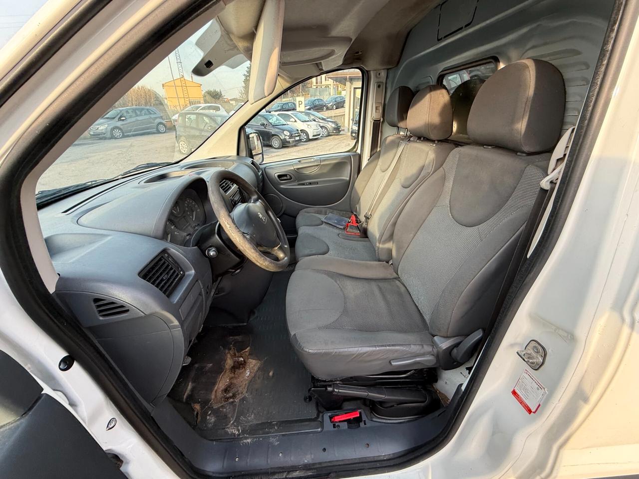 Peugeot Expert 2.0 HDi 125CV FAP PL-TA 12Q Furgone