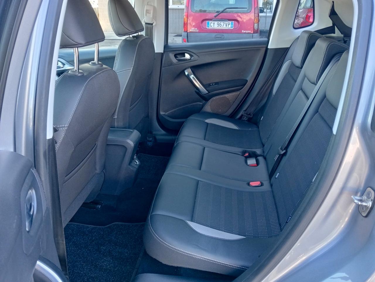 Peugeot 2008 1.6BlueHDi 100cv Allure OK NEOPATENTATI