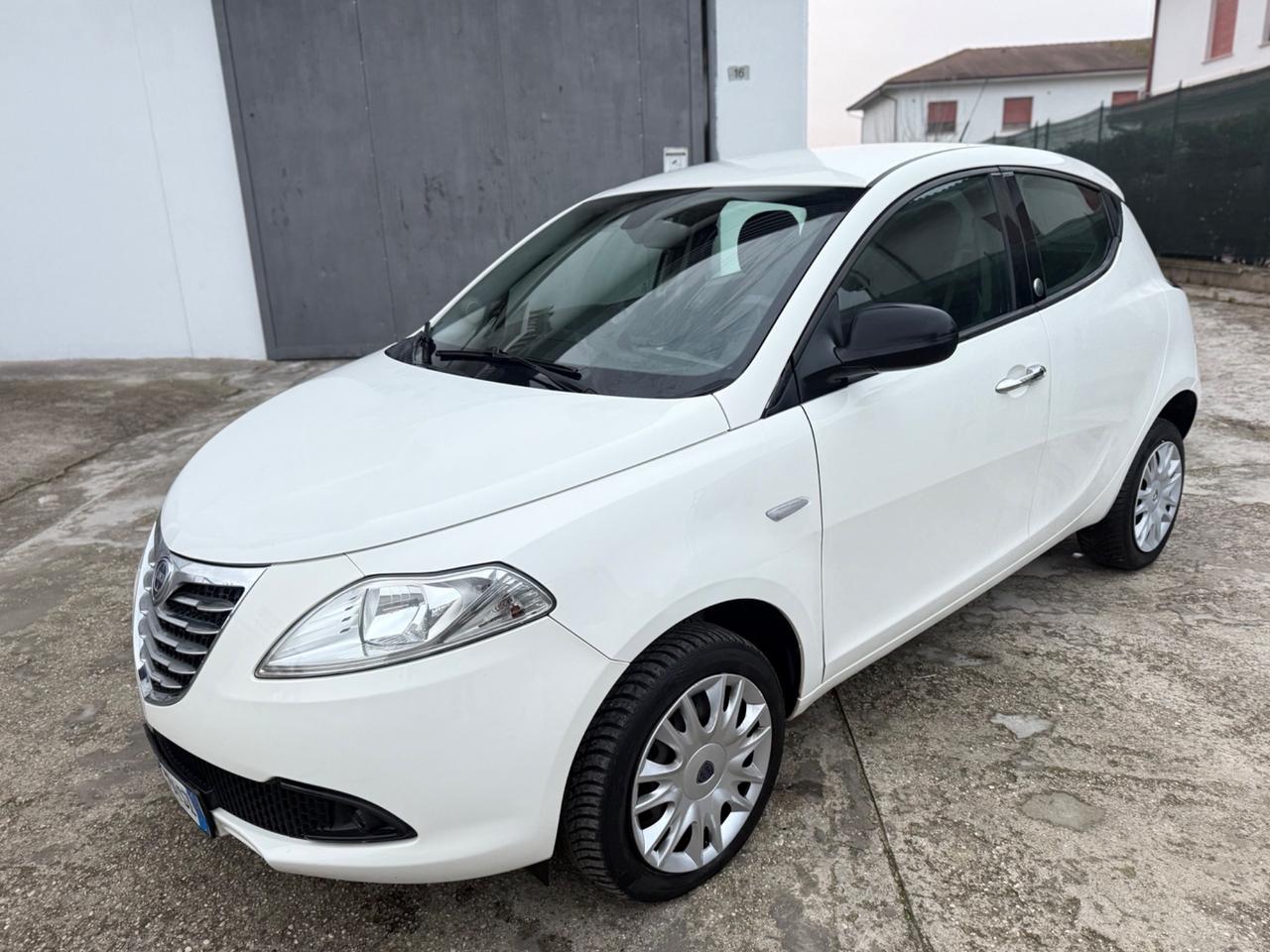 Lancia Ypsilon 0.9 METANO VALIDO 2029 2013 NEOPAT