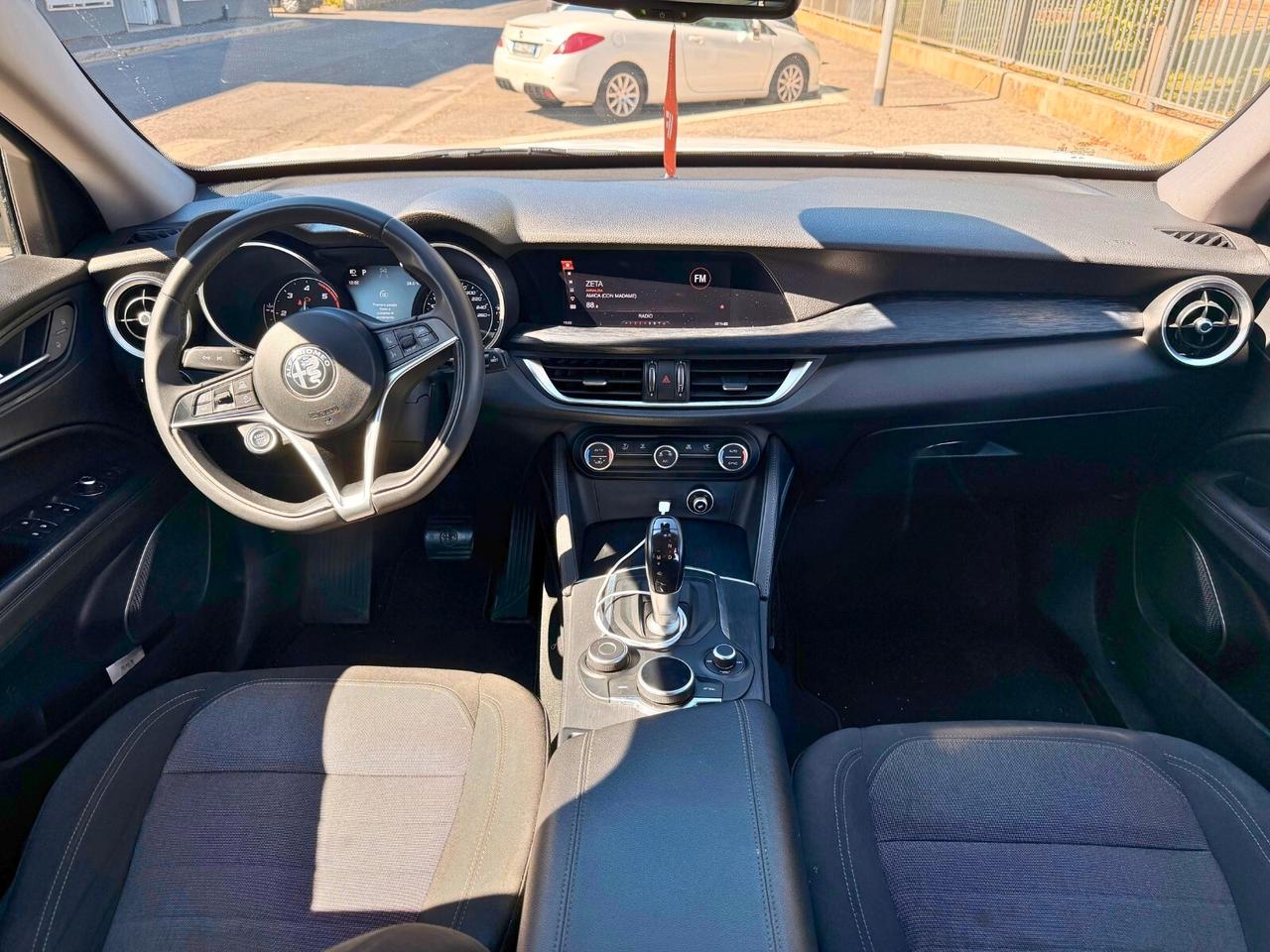 Alfa Romeo Stelvio 2.2 Turbodiesel 160 CV AT8 RWD Sport-Tech