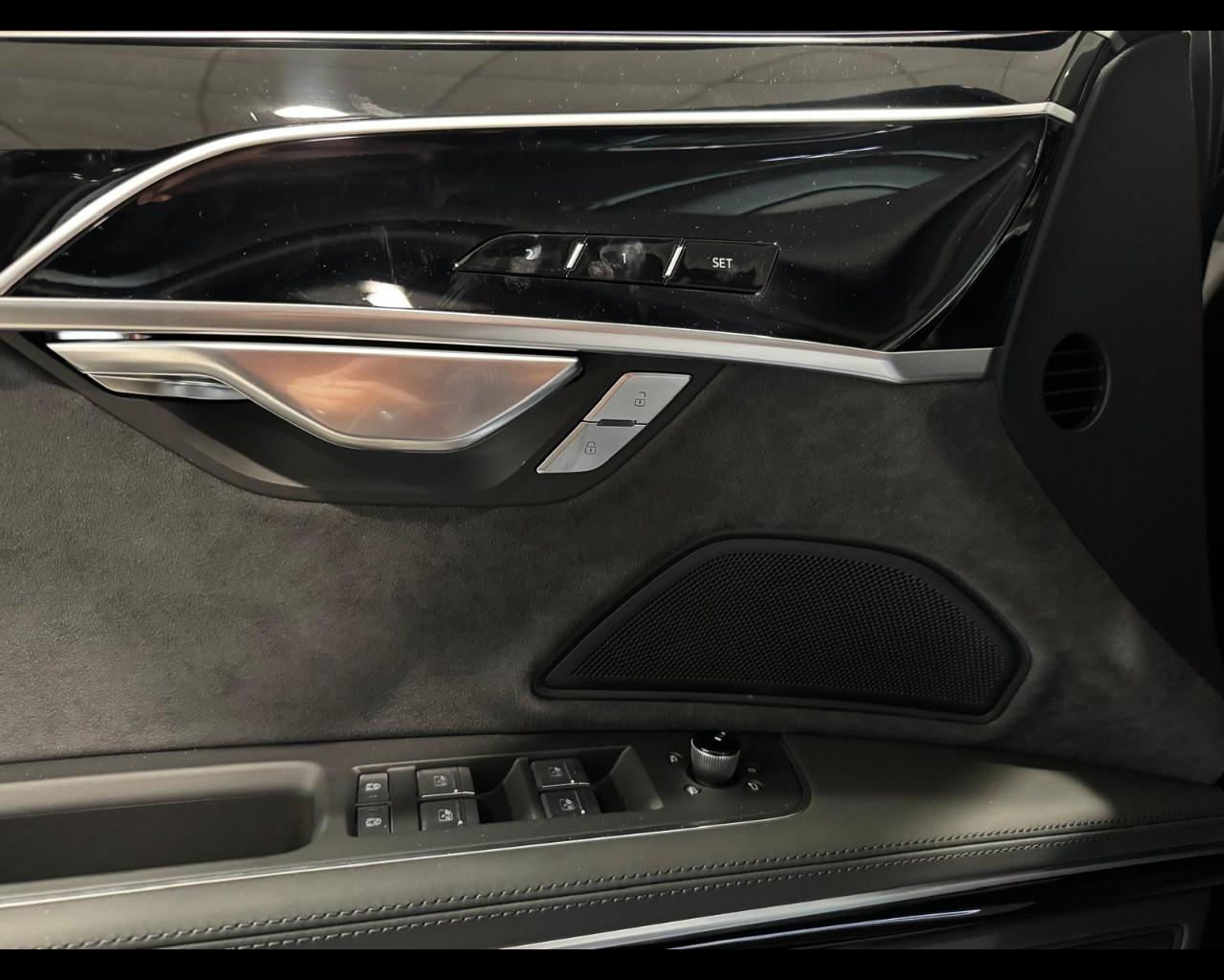 AUDI Audi A8 50 TDI quattro 210(286) kW(CV) tiptronic