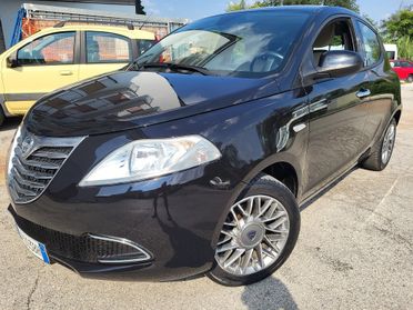 Lancia Ypsilon 1.2 69 CV Unyca