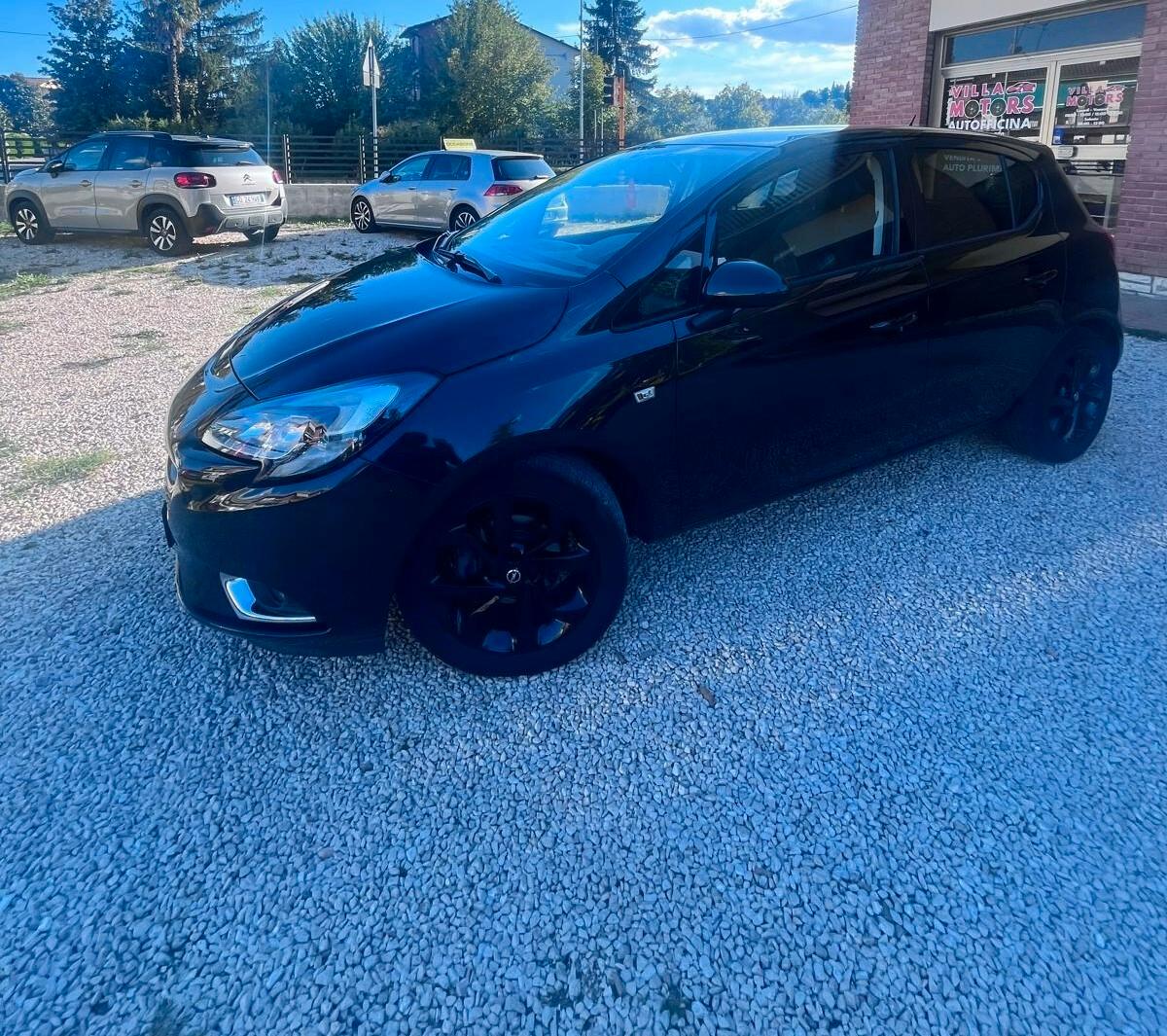 Opel Corsa 1.2 5 porte b-Color