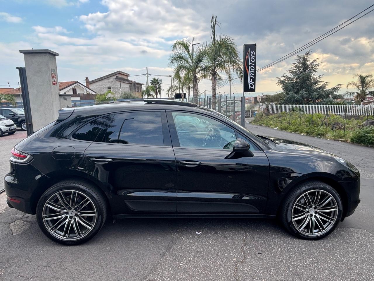 Porsche Macan 2.0-2021