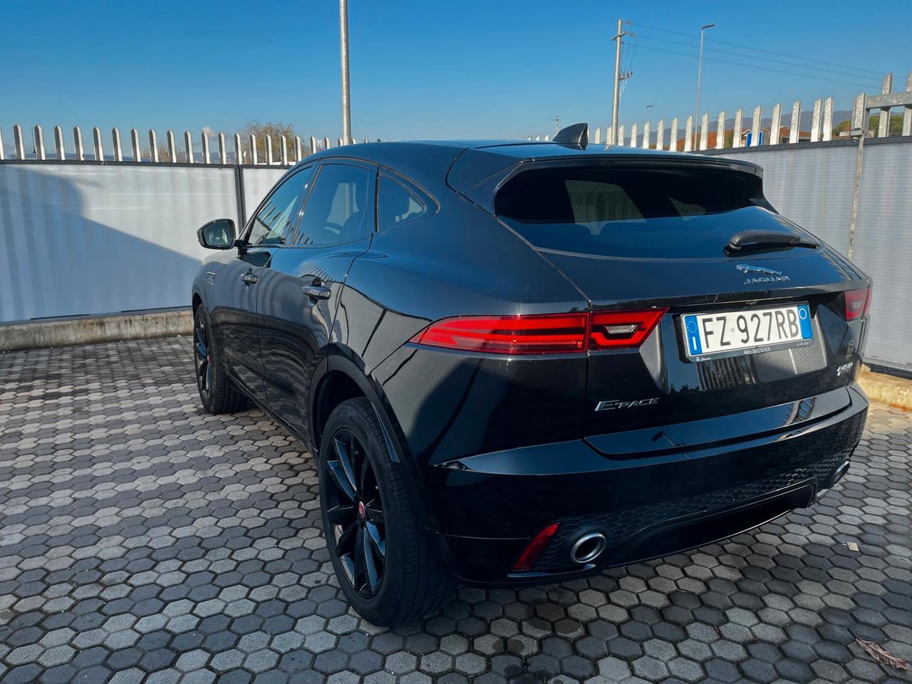 Jaguar E-Pace 2.0D 150 CV AWD aut. R-Dynamic SE