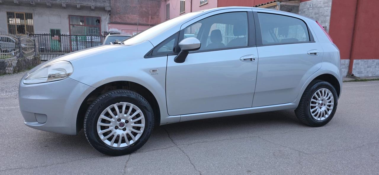 Fiat Grande Punto 1.4 5 porte Dynamic metano valido
