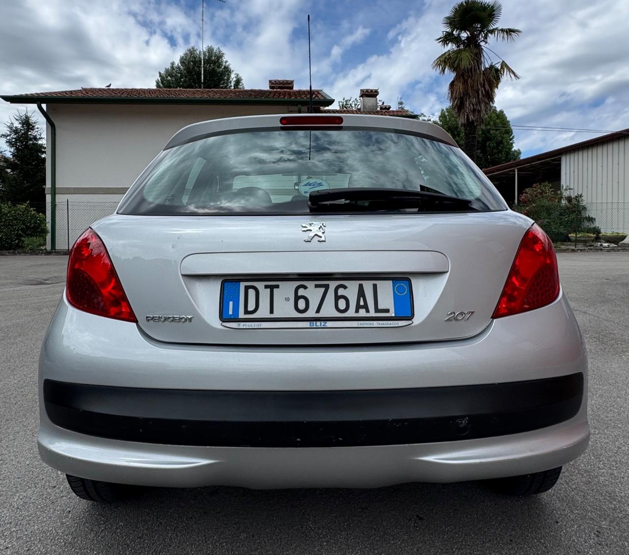 Peugeot 207 1.4 benzina soli 90.000km