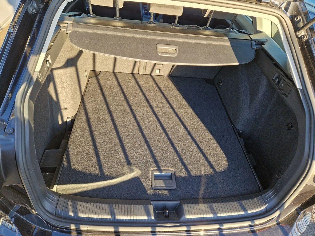 Volkswagen Golf 2.0 TDI DSG ACC DIGITAL LED