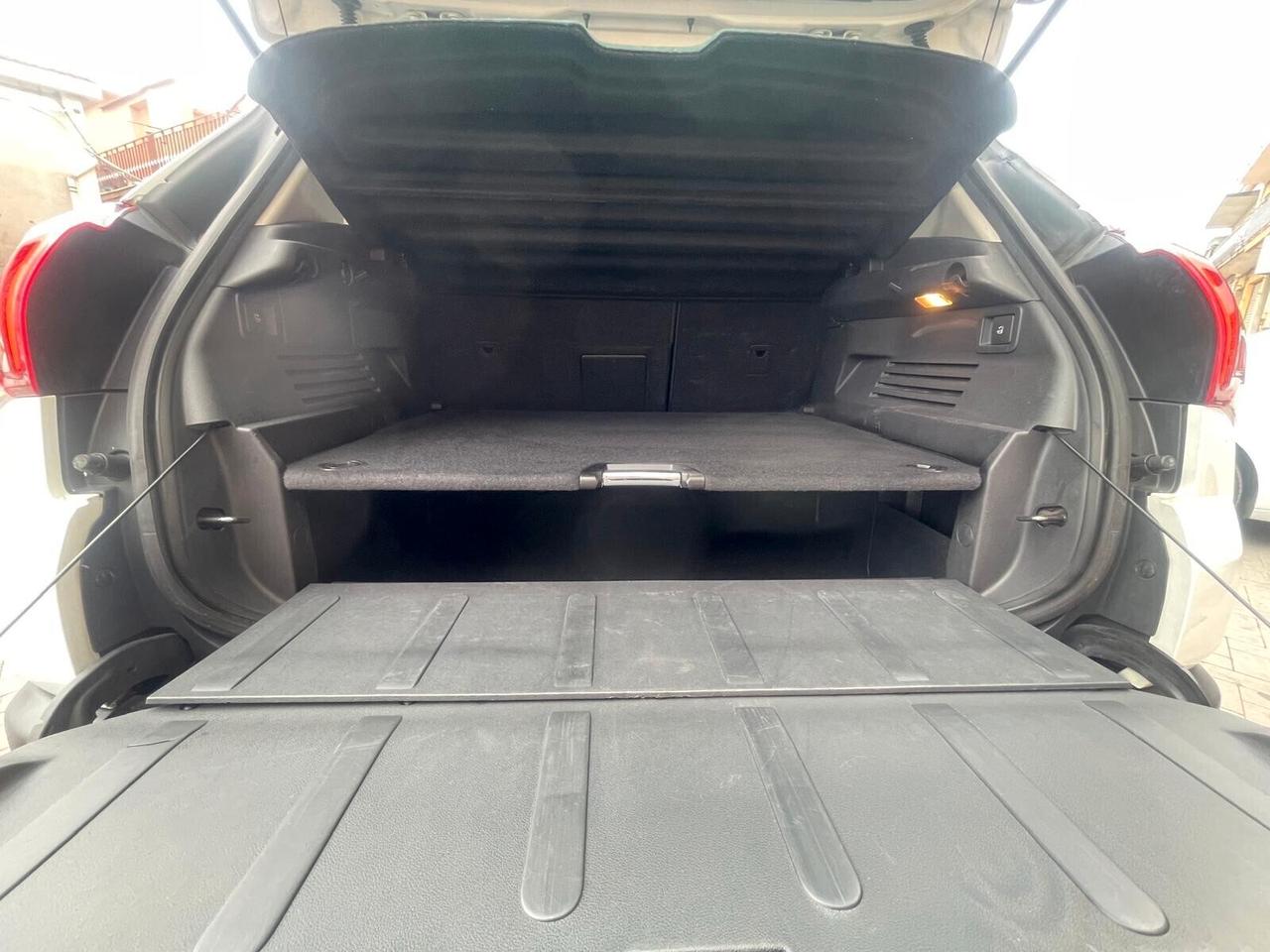 Peugeot 3008 1.6 HDi 115CV Business