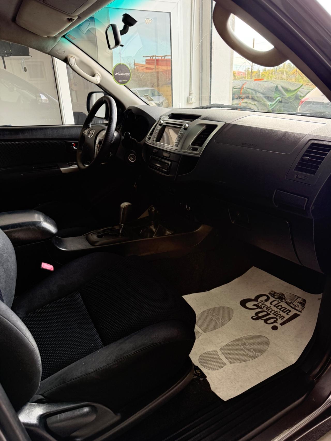 Toyota Hilux 3.0 D-4D aut.4WD 4p. DC Stylex