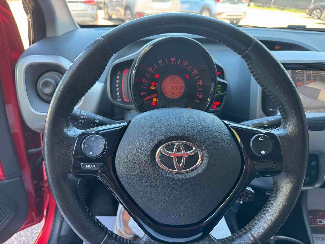 Toyota Aygo 1.0 VVT-i 69 CV 5 porte x-play