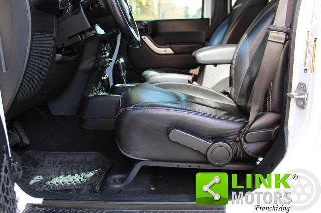 JEEP Wrangler Unlimited 2.8 CRD DPF Sahara Auto