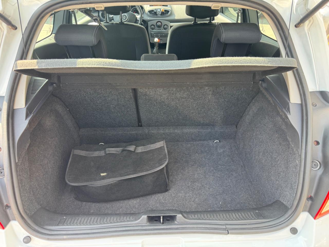 Renault Clio 1.2- Neopatentati