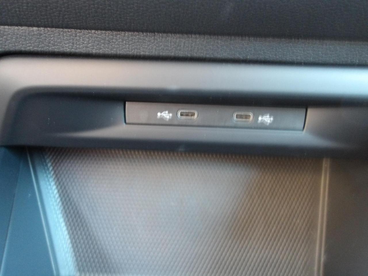 Volkswagen GOLF 1.0 etsi evo life 110cv dsg