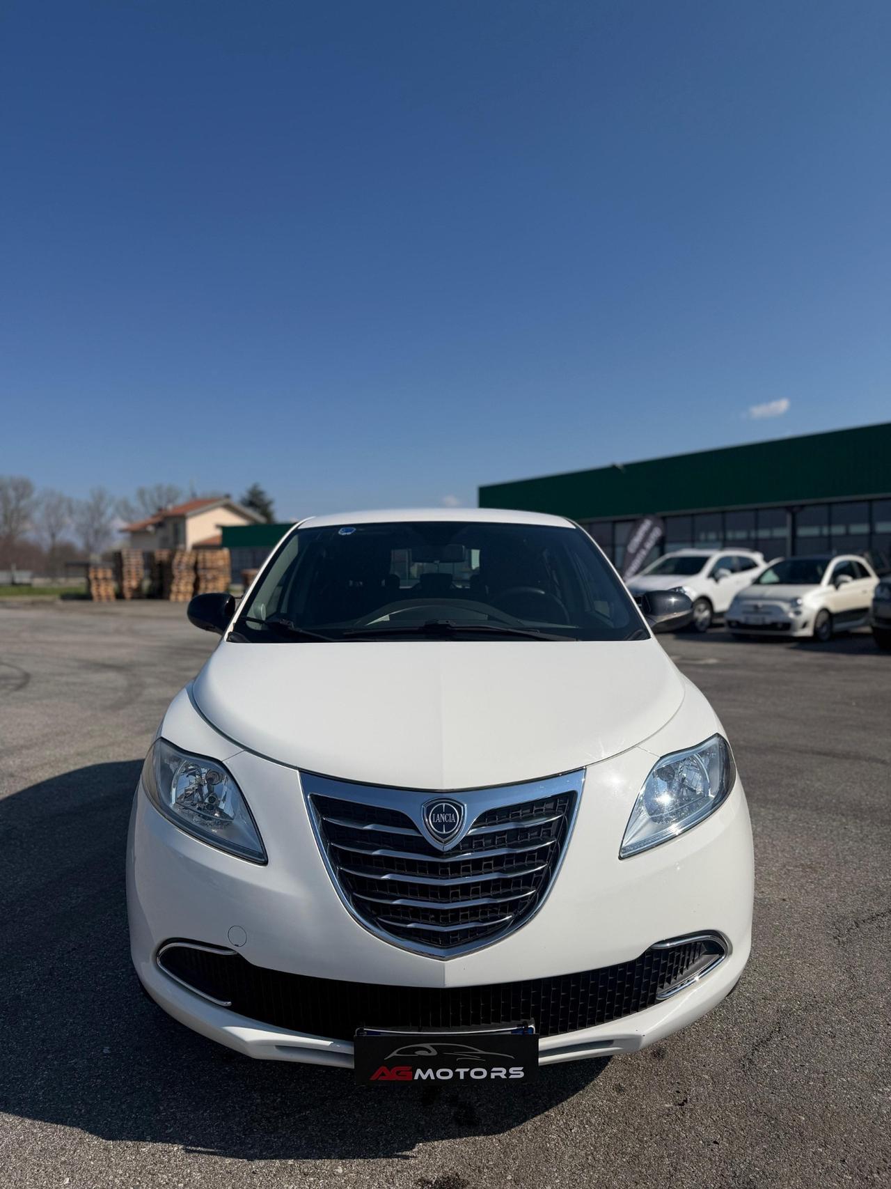 Lancia Ypsilon 1.2 69 CV 5 porte Platinum