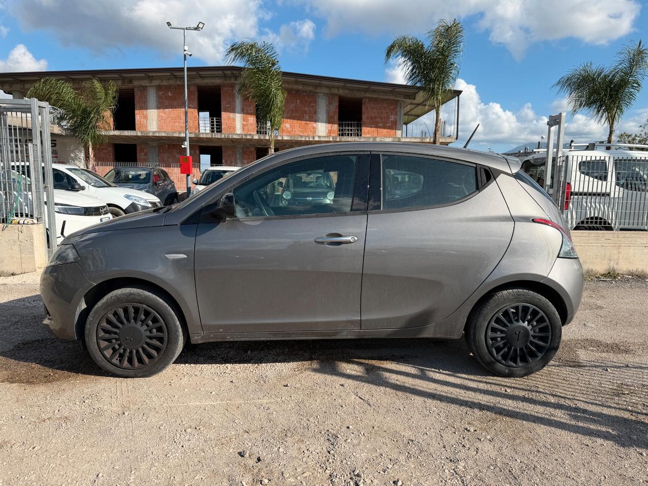 LANCIA YPSILON 2022 1.0 HYBRID 62 CV *POCO DANNO
