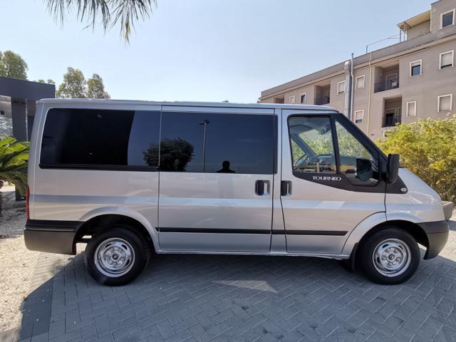 FORD Tourneo 2.2 TDCi/110cv Minibus 8 POSTI