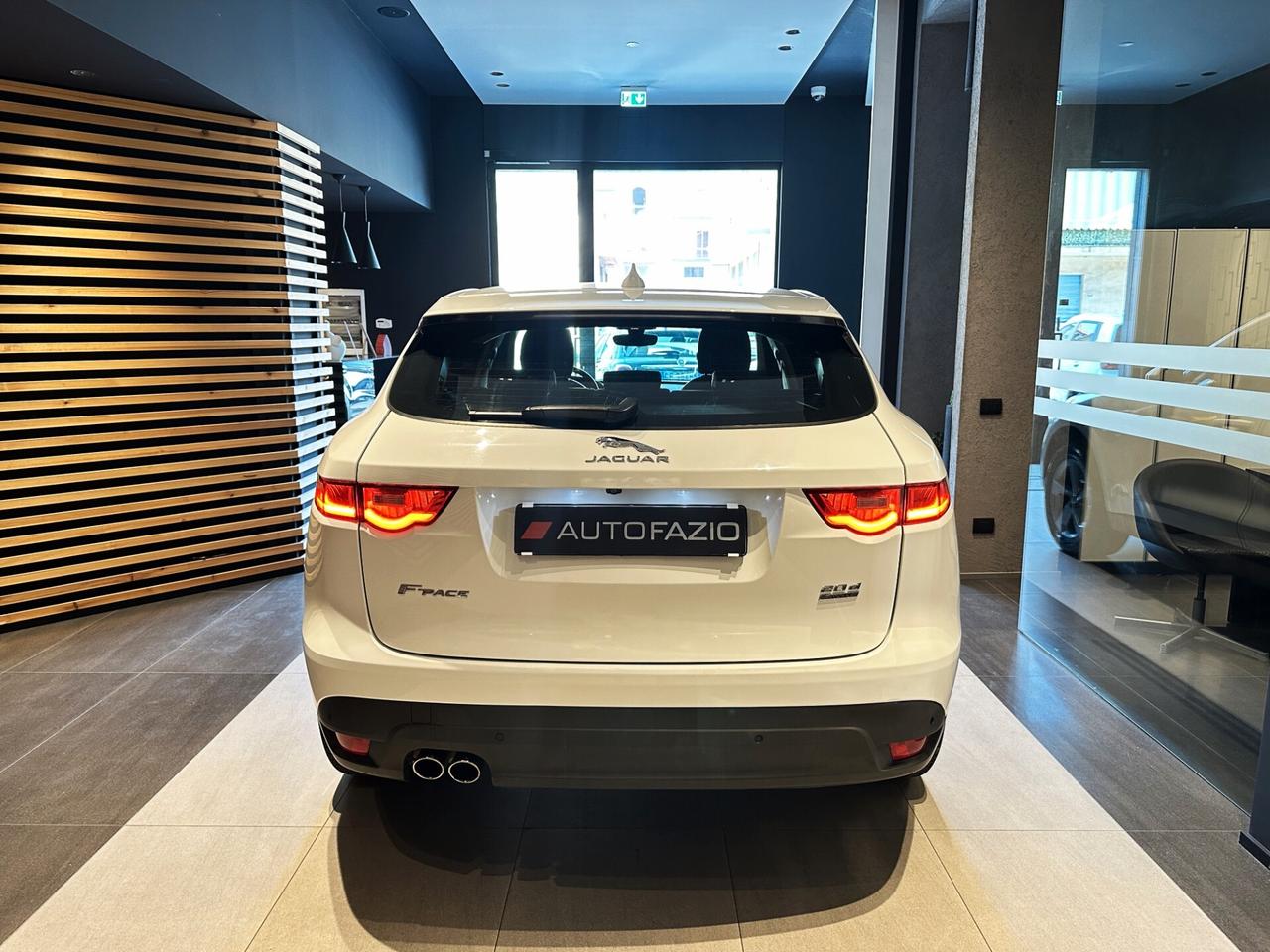 Jaguar F-Pace 2.0 D 180 CV AWD aut. Prestige