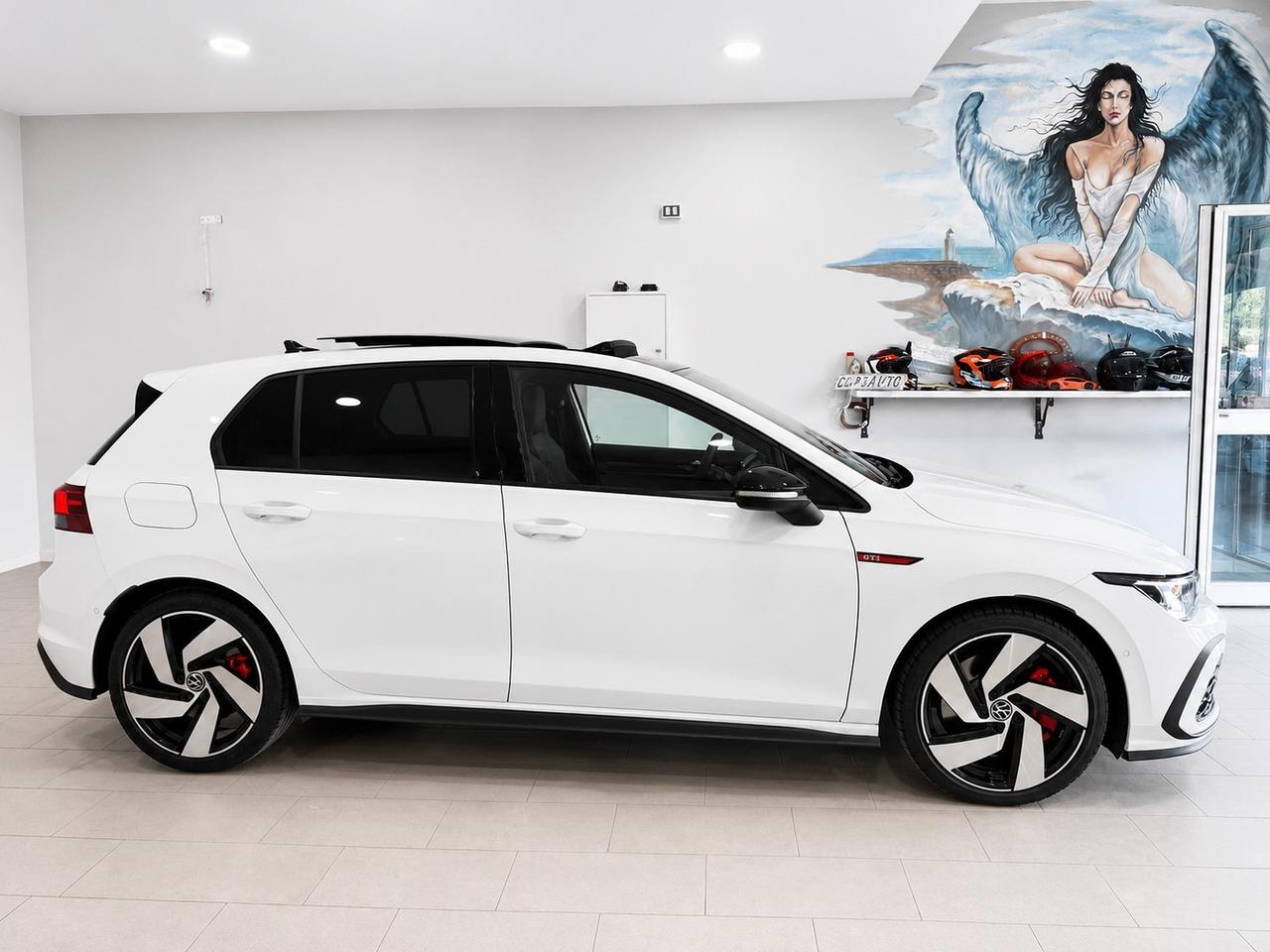 Volkswagen Golf GTI 2.0 Black style TSI DSG