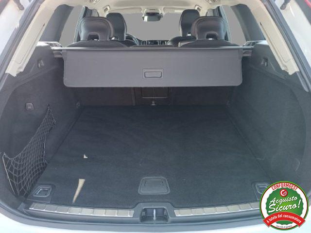 VOLVO XC60 B4 (d) AWD Geartronic Momentum