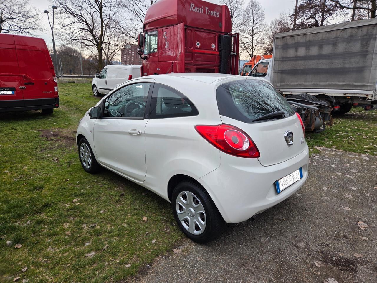 Ford Ka 1.2 8V 69 CV Individual E6