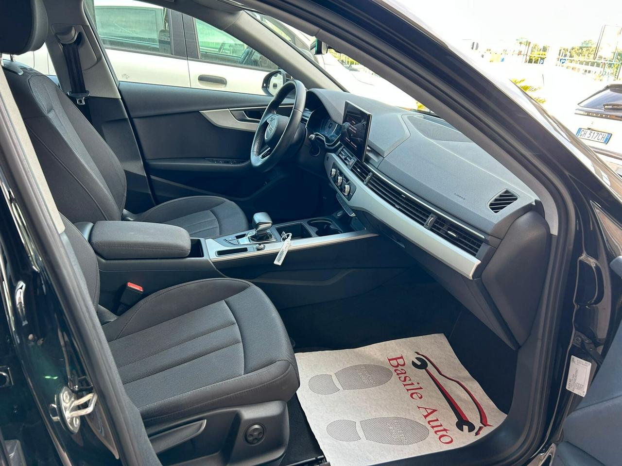 Audi A4 Avant 30 2.0 tdi mhev Business 136cv s-tronic
